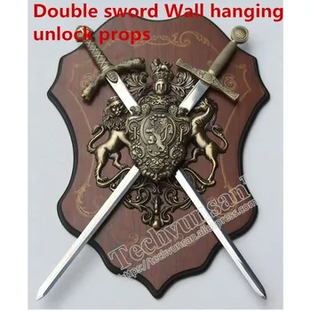 Dvigubas kardas Medienos sienos kabo lenta rekvizitai įdėti į kardas atidaryti užraktą išgyventi Žaidimas rekvizitai pabėgti nuo paslaptingų kambarys